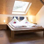 Gaestehaus Am Schlossberg 3*